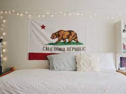 How To Organize Your Entire Dorm Room With Command Hooks Society19 Unique Dorm Room Dorm Decorations Dorm Room Wall Art