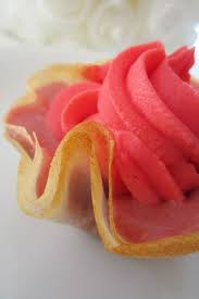 Creme Framboise En Corolle Du Rose Du Rose Du Rose La Faim Des Bananes Creme Framboise Alimentation Framboise