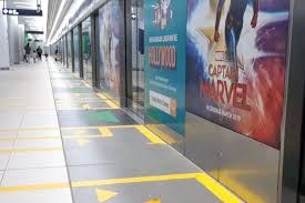 Reklame merupakan media berupa visual seperti gambar dan tulisan yang dapat digunakan untuk mempromosikan jasa, orang, ataupun produk. Pengertian Reklame Dan Contoh Contohnya Halaman All Kompas Com