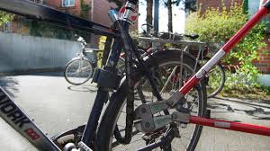 Neuss Kinder Beobachten Fahrrad Diebstahl Und Helfen Der Polizei
