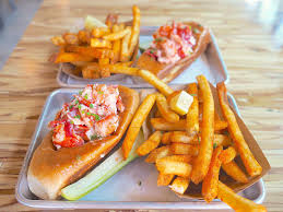 One giant grilled fish taco on toasted corn tortillas with cabbage, awesome sauce and fresh salsa. First Look Slapfish Opens First Florida Location In Waterford Lakes Tasty Chomps A Local S Culinary Guide