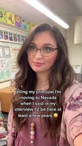 Loren Lambright's Instagram, Twitter & Facebook