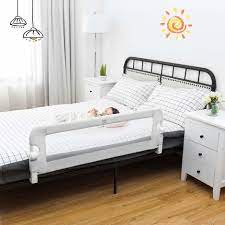 In unserem tausendkind online shop finden sie unterschiedliche beschaffenen rausfallschutz. Costway Bettgitter Klappbar Bettschutzgitter Babybettgitter Kinderbettgitter Rausfallschutz Fuer Das Kinderbett Zwillingsbett Doppelbett Queensize Und Kingsize Bett