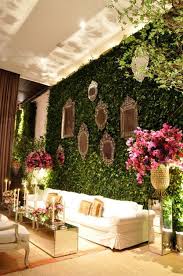Secret Garden Fantasy Decor Inspiration Vibrant Leafy Setting Ivy Wall Bringing The Outdoors Indoors Dekor Vesillya Kviti