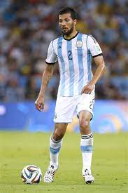Garay llegó en julio de 2011 al sl benfica procedente del real madrid por 5,5 millones de euros. Squawka Football On Twitter Of The Players Left In The Tournament Ezequiel Garay Has The Highest Pass Accuracy 95 Per Mertesacker 94 Http T Co Zd4gnp8yqm
