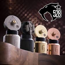 ***มีราคาโปรโมชั่น ซื้อสินค้าภายในร้านครบ 1000 บาท ลดทันทีอะตอม 50 บาท*** อะตอม goon 1.5 rda 24 mm (clone) หยดสูบ รูปเเบบการกดลงมาเพื่อบีบลวด ซึ่งไม่เหมือนเเบบอื่น. Goon 25mm Rda By 528 Custom à¸š à¸«à¸£ à¹„à¸Ÿà¸Ÿ à¸² à¸™ à¸³à¸¢à¸²à¸š à¸«à¸£ à¹„à¸Ÿà¸Ÿ à¸² Pod System Cbd à¸£à¸²à¸„à¸²à¸– à¸