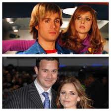 And Fred And Daphne In The 2nd Movie And In Real Life Scooby Doo Mystery Inc Scooby Doo Mystery Scooby Doo Fred jones and daphne blake are members in mystery incorporated. scooby doo mystery inc