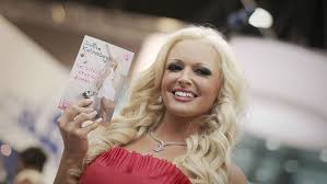 Daniela katzenberger mit neuer frisur: Ludwigshafen Neue Haarfarbe Was Steht Daniela Katzenberger Am Besten