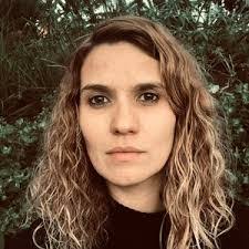 Sara Soares's Instagram, Twitter & Facebook