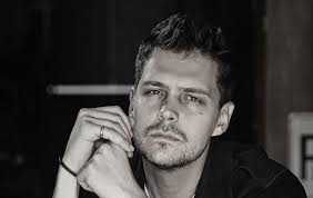 Džaba obrazovanje kad su klinički slučajevi na tv | mondo tv intervju. Glumac Kupio Imanje Na Selu Milos Bikovic Gradi Kucu A Ovaj Kolega Ce Mu Biti Komsija Bigportal Ba