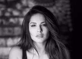 She sported a white dress and on the other hand, daniel weber looked super cool in his casual avatar. Sunny Leone Looks Stunning In Her Latest Black And White Instagram Pic Indiablooms First Portal On Digital News Management