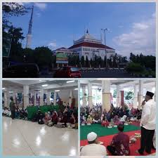Anda juga bisa membuka pembelajaran bahasa inggris dengan tema say hello to my family dan my family story. Gairah Sanlat Dan Dhuafa Masjid Akbar Kemayoran Suarakarya Id