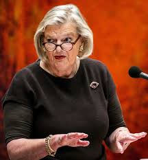 She is a member of the people's party for freedom and democracy (vvd). Marokko Staatssecretaris Broekers Knol Vroeg Helemaal Niet Om Bezoek Foto Ad Nl