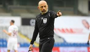 Kariyerinde uefa 21 yaş altı avrupa şampiyonası, fifa 20 yaş altı dünya kupası, uefa şampiyonlar ligi. Galatasaray Besiktas Derbisine 10 Kez Cuneyt Cakir Atandi Kronos News Bagimsiz Haber Sitesi