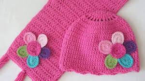 Free scarf knitting patterns that keep you cozy with thick warm fabric created with cables, textured stitches, or bulky yarns. Fplgckbvdjqbem