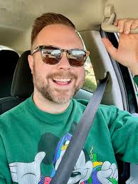 Hey! I'm 34! This past year was so good. I learned a lot about what I want  to carry into the rest of my 30's, and what I want to leave behind.