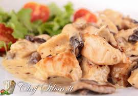 Petto di pollo a fettine 800 g. Petto Di Pollo Con Panna E Funghi