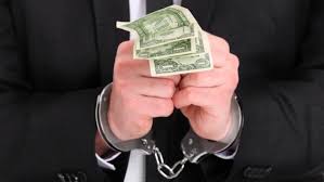 La sostituzione della pena detentiva con quella pecuniaria è possibile anche nell'ipotesi di condanna inflitta a persona in condizioni economiche precarie. Quanto Vale Un Giorno Di Reclusione