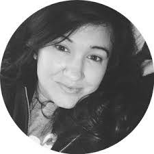 Amanda Muldoon's Instagram, Twitter & Facebook