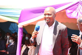 Otiende was married to lilian amollo years back on exchange of vows in a broad daylight. Politics Is Not Law Moses Kuria Mocks Otiende Amollo