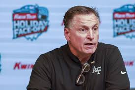 Bulldogs close game, 2023 with win in Milwaukee tourney