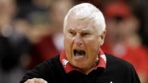 La storia di Bobby Knight, leggendario allenatore morto a 83 anni