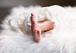 Nella poesia giapponese delicatissima finezza di spirito e tiepida sensibilità di fronte alla natura si riflettono in immagini pure e nitide. Frasi Di Auguri Per La Nascita Di Un Bambino Le 35 Piu Belle Dolci E Divertenti