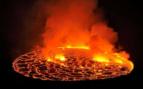 Nyiragongo volcano in eastern dr congo erupts. Fantastique Voyage Au Bord Du Lac De Lave Du Nyiragongo