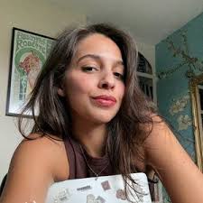 Helena Lopes 🐉💫 (@autorahelenalopes)