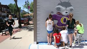 Is located in sun prairie, wi, united states hallman/lindsay paints, inc. Oconomowoc Students Paint High School Mascot Mural At Grill 164