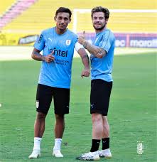 Nuestro objetivo es brindar aquí toda la información. Seleccion Uruguaya Twitterissa Se Viene El Futbol Informal Celeste En Guayaquil Y Damian Suarez Uno De Los Capitanes Esta Listo