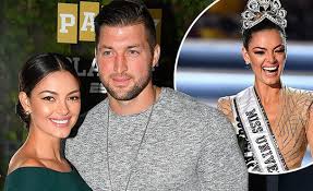 The former nfl star and his wife exclusively invited et inside their jacksonville, florida, abode for a. Wedding Rings For Tim Tebow Fiance Demi Leigh Shimansky