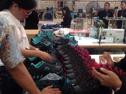 Kota purwokerto selain terkenal akan bahasa ngapaknya, kota ini juga dikenal dengan sebutan kota satria. Produknya Dipakai Seleb Hollywood Dan Raja Arab Ini Fakta Unik Pabrik Sepatu Tangerang
