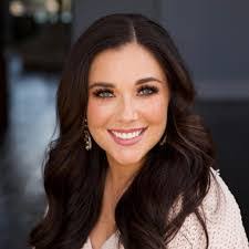 Patricia Lyness's Instagram, Twitter & Facebook