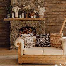 Wildlife tapestry pillows and throws dress up pine and cedar rustic furniture. Best Cabin Decor Ideas For Rustic Mountain Lodge Cabin Decor