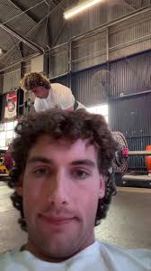 #greenscreenvideo burp me #fit #fitness #personaltrainer #gym #workout  #gymtok #powerlifting #fyp #foryoupage #sbd #deadlift