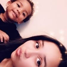 Celinda Flores's Instagram, Twitter & Facebook