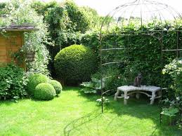 3 Conseils De Pro Pour Tirer Profit D Un Jardin Oriente Nord Jardins Jardin Contemporain Et Terrasse Jardin