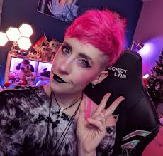 Dani Ellis (@owgrandma) • Instagram photos and videos