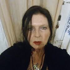 Who did Taylor Swift speak to about changing her prophecy?