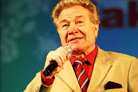 PILTUUDIS: Tallinnas peavad eakad pidu