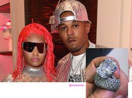 See Nicki Minaj S 1 1 Million Wedding Ring Nicki Minaj Celebrity Jewelry Wedding Rings