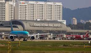 Lapangan terbang antarabangsa pulau pinang atau juga dikenali sebagai lapangan terbang antarabangsa bayan lepas (kod iata: Lapangan Terbang Antarabangsa Pulau Pinang Mungkin Akan Ditutup Mrtengku
