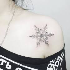 Tatouage Epaule Flocon Tatouage Epaule Tatouage Flocon De Neige Tatouage
