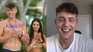 Participante do reality afirma que harry só estava com francesca por publicidade: Brincando Com Fogo Harry Comenta Cena Polemica De Sexo Oral Com Francesca Momento Crucial Pra Nos Assista Hugo Gloss