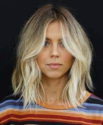 Maybe you would like to learn more about one of these? Hair Elements On Instagram Spring Forecast Shoulder Length Texture Sweeping Fringes Face Framing Lights Who S Hair Styles Lob Haircut Medium Hair Styles