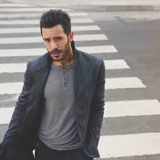 9 ekim 1987 yılında doğan barış arduç ekol drama'da oyunculuk eğitimi aldı. Arab2turk On Twitter Cukur Barisarduc Ø­Ø³Ø§Ø¨ Ù…Ø³Ù„Ø³Ù„ Ø§Ù„Ø­ÙØ±Ø© Ø§Ù„Ø±Ø³Ù…ÙŠ Ø£Ø¹Ù„Ù† Ø§Ù†Ø¶Ù…Ø§Ù… Ø¨Ø§Ø±ÙŠØ´ Ø§Ø±Ø¯ÙˆØªØ´ Ø§Ù„Ù‰ ÙØ±ÙŠÙ‚ Ø§Ù„Ø¹Ù…Ù„