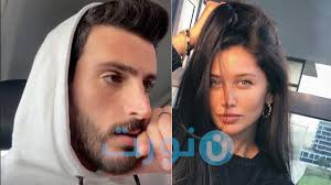 كشف مقدم البرامج والممثل مهند الحمدي خلال برنامج side talks with maya الذي تقدمه الفنانة مايا دياب عبر حسابها على انستقرام أنه ليس شابا أعزبا حاليا وتربطه علاقة باحدى الفتيات دون أن يكشف أي تفاصيل أخرى مشيرا إلى. Ø´Ø§Ù‡Ø¯ Ù‡ÙˆØ´Ø© Ø¨ÙŠÙ† Ù…Ù‡Ù†Ø¯ Ø§Ù„Ø­Ù…Ø¯ÙŠ ÙˆØ®Ø·ÙŠØ¨ØªÙ‡ Ø¨Ø³Ø¨Ø¨ Ù…ØµØ·Ù„Ø­ Ø´Ø±Ø§Ø¡ Ø§Ùˆ ØªØ¨Ù†ÙŠ ÙƒÙ„Ø¨ Ø¬Ø±ÙŠØ¯Ø© Ù†ÙˆØ±Øª