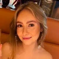 Emily Lennon's Instagram, Twitter & Facebook