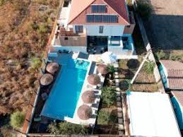 Situated in vama veche, 500 metres from vama veche beach, casa de la mare has a number of amenities including a bar, a shared lounge, a garden and free casa de la mare offers a sun terrace. Vama Veche Romania Vacation Rentals Holiday Homes Find Compare Book On Bedroomvillas Com
